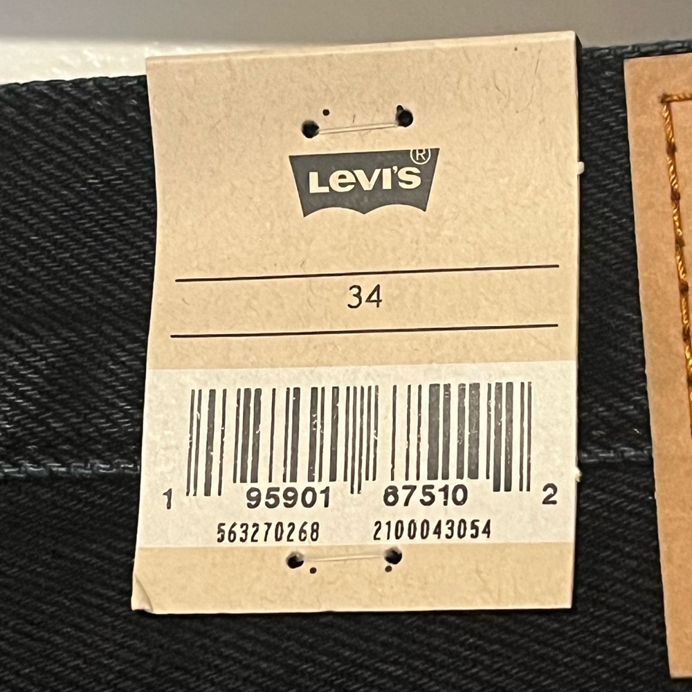 NWT Levi’s Women’s 501 Original Shorts Black Destructed - Picture 4 of 7